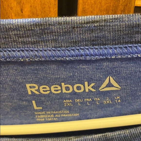 NWOT Reebok long sleeve top/ sweatshirt - Picture 3 of 5